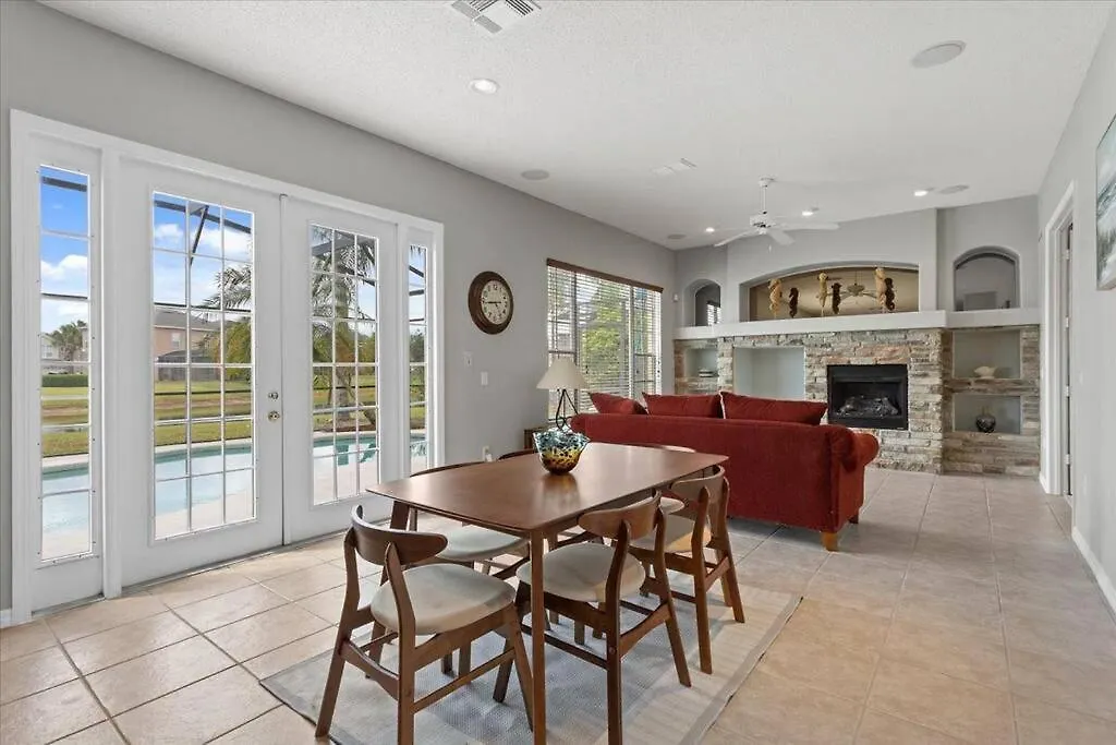 Long Stays! Lakefront - Gated Pool Home Orlando
