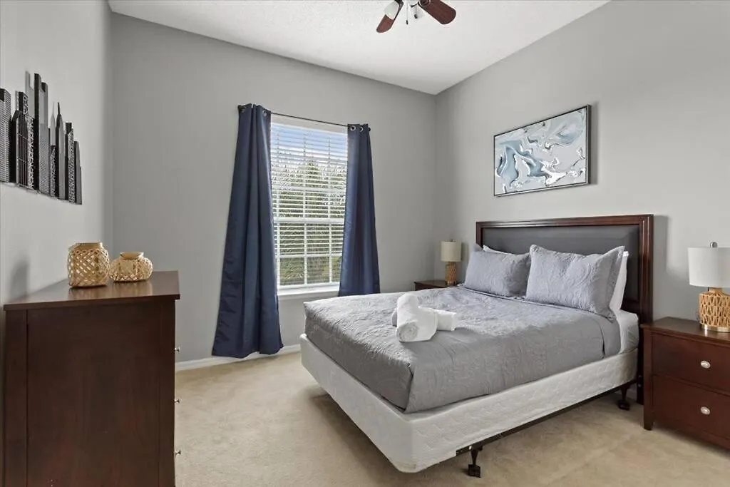 Long Stays! Lakefront - Gated Pool Home Orlando 0*,